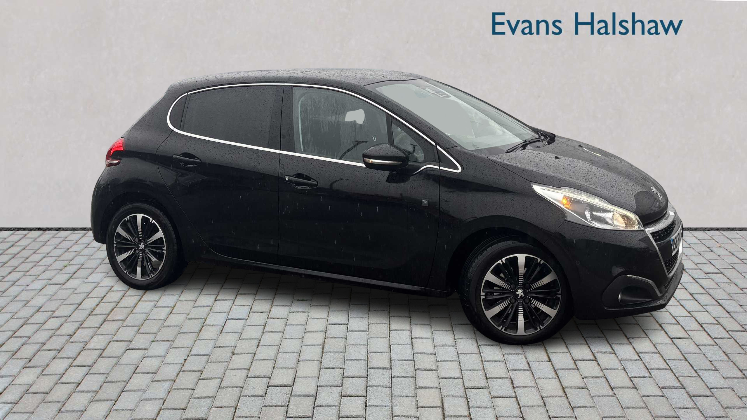 Main listing image - Peugeot 208