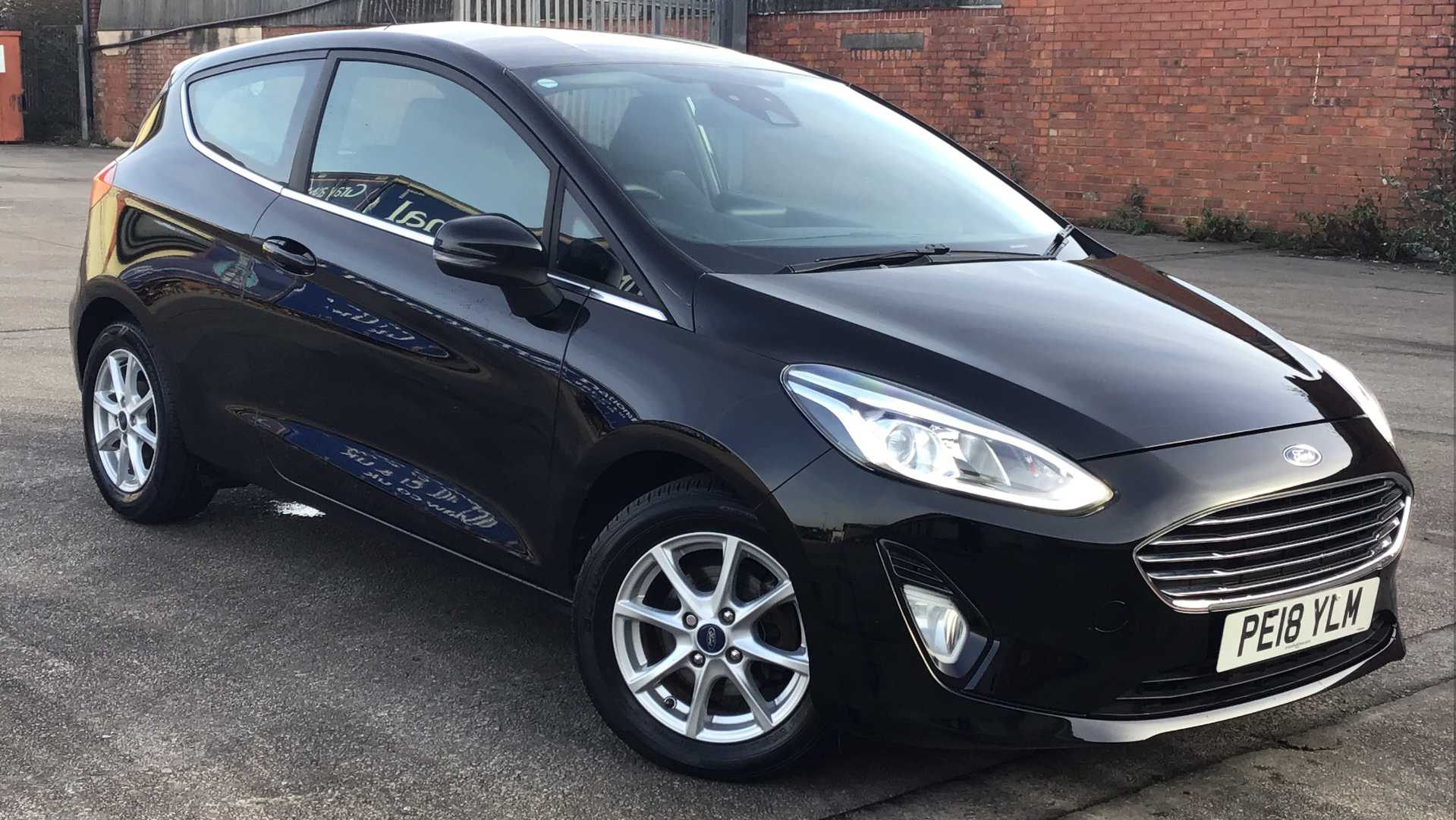 Main listing image - Ford Fiesta