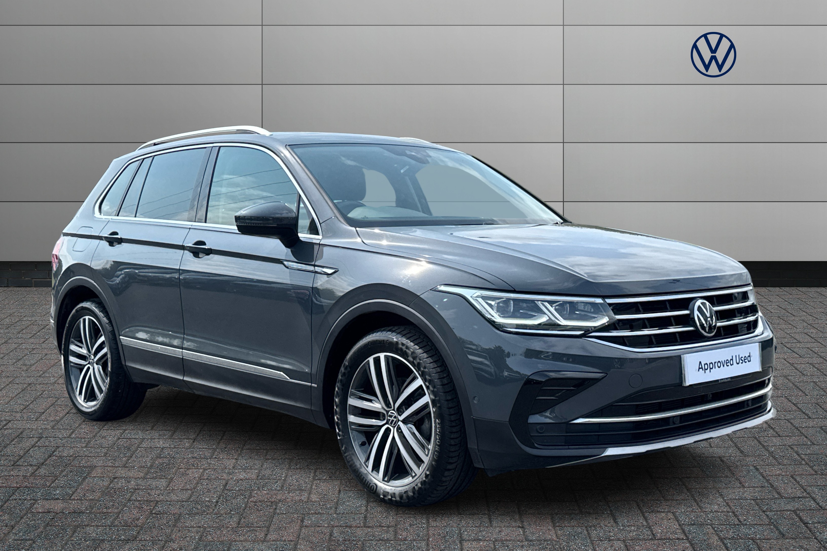 Main listing image - Volkswagen Tiguan