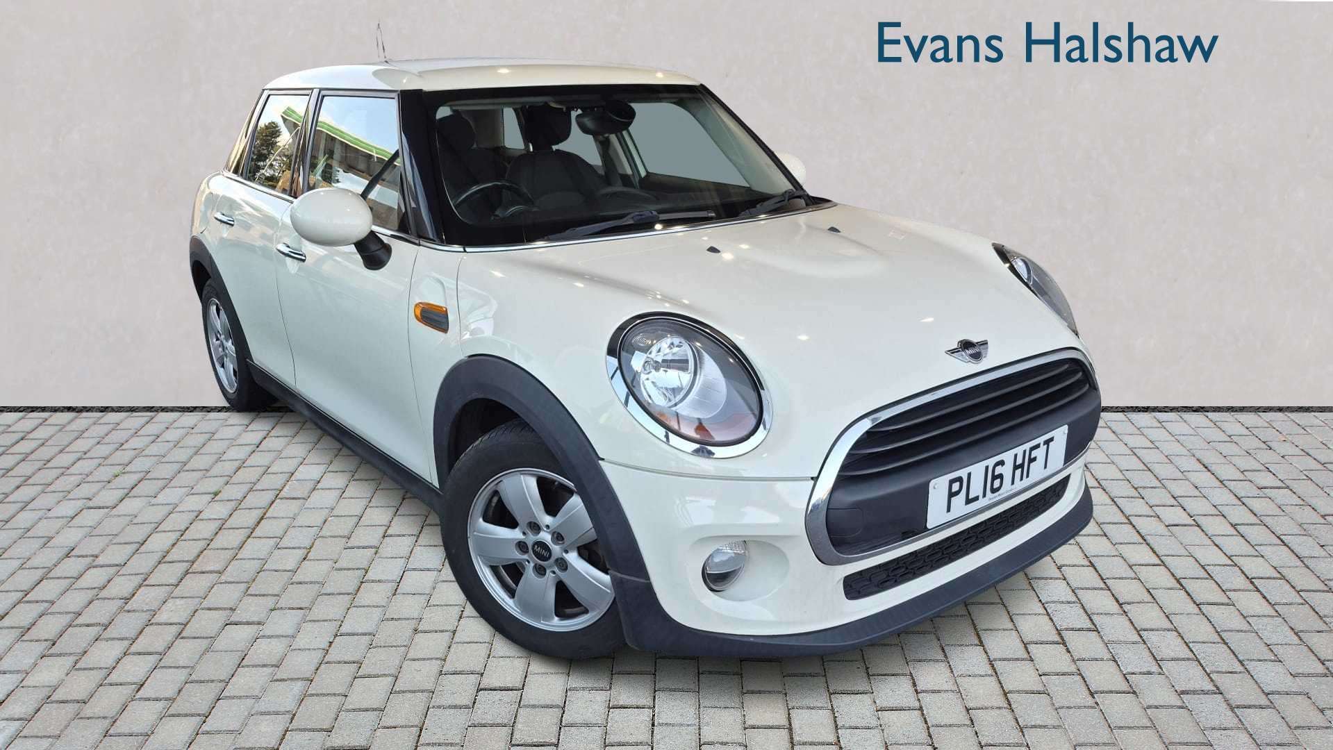 Main listing image - MINI Hatchback 5dr