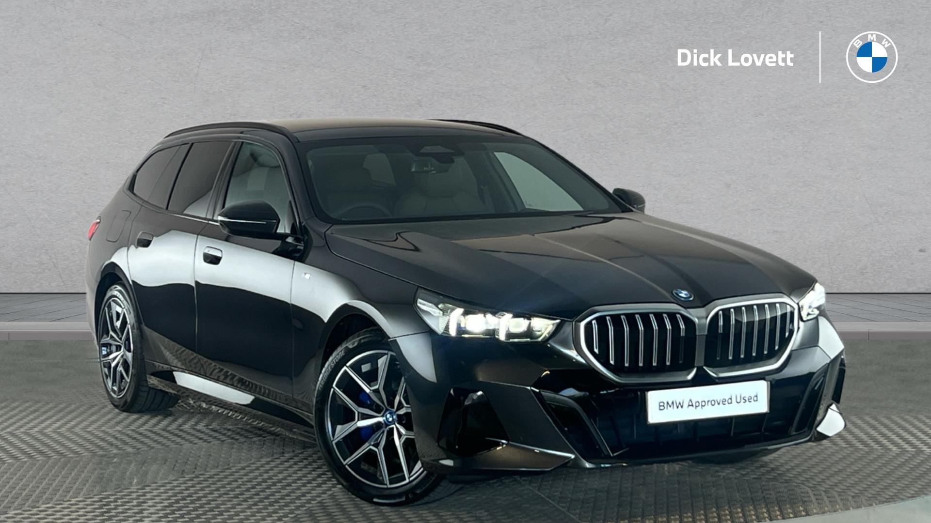 Main listing image - BMW 5 Series Touring
