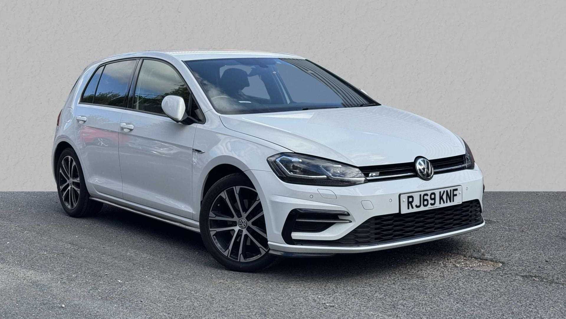 Main listing image - Volkswagen Golf