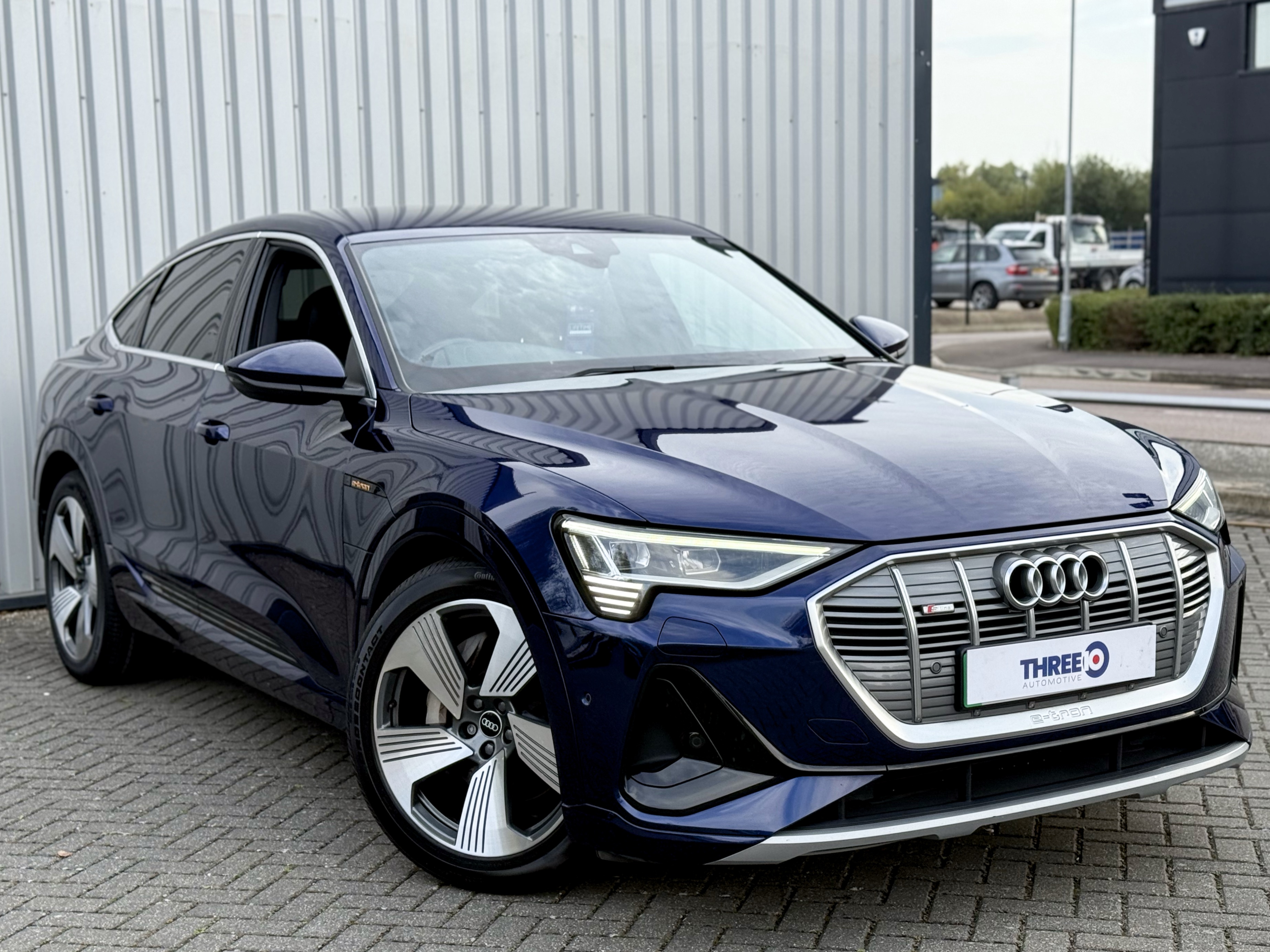 Main listing image - Audi e-tron