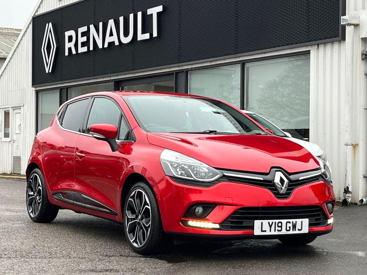 Main listing image - Renault Clio