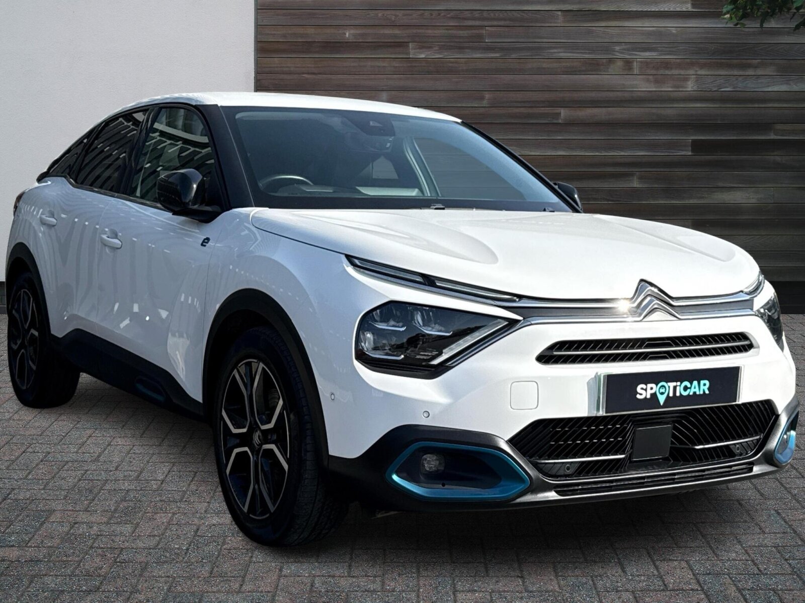 Main listing image - Citroen C4