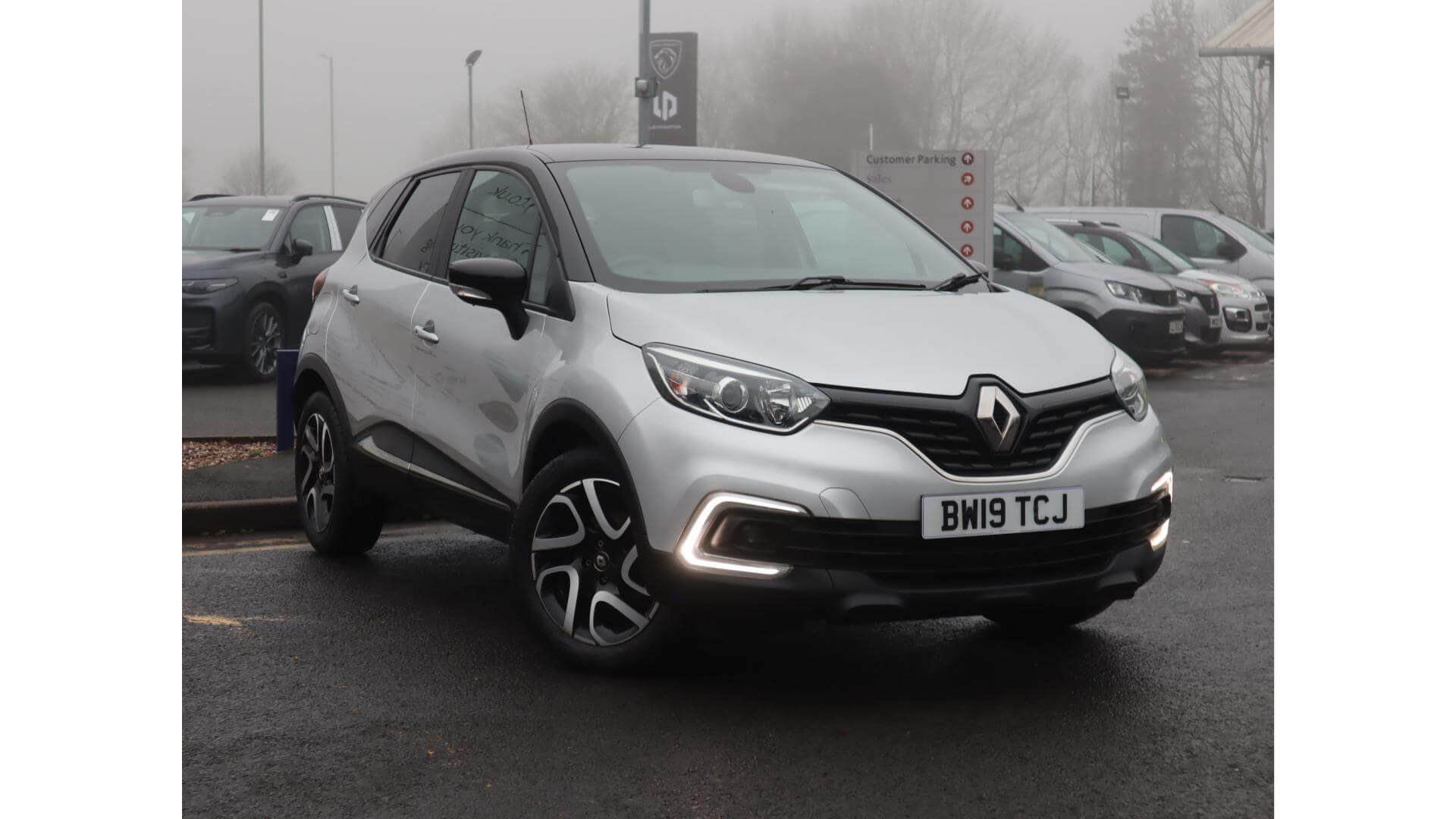 Main listing image - Renault Captur