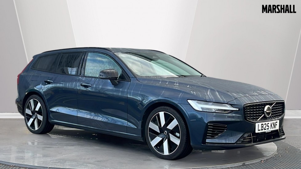 Main listing image - Volvo V60