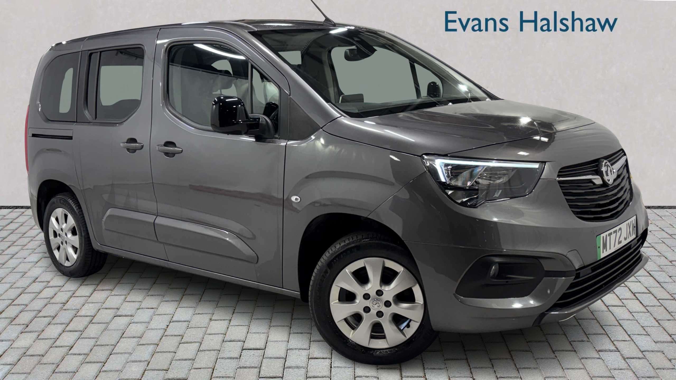 Main listing image - Vauxhall Combo Life-e