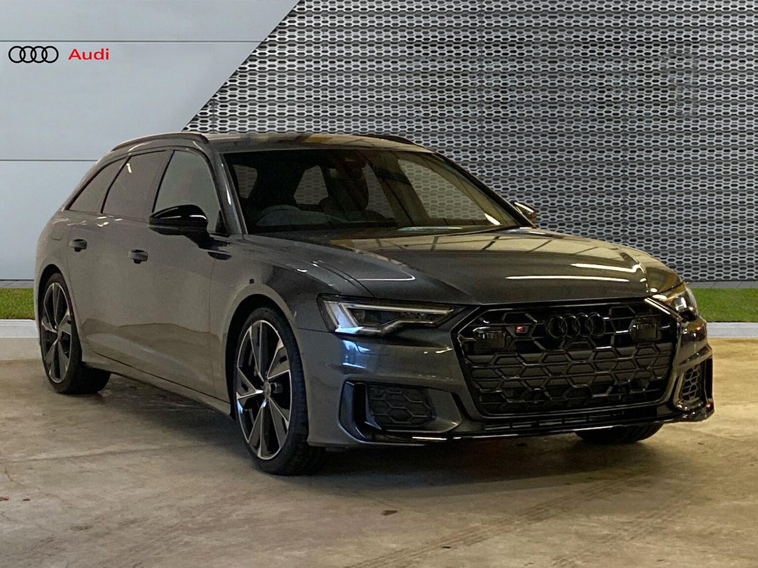 Main listing image - Audi S6