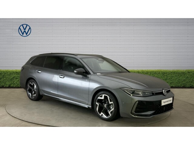 Main listing image - Volkswagen Passat