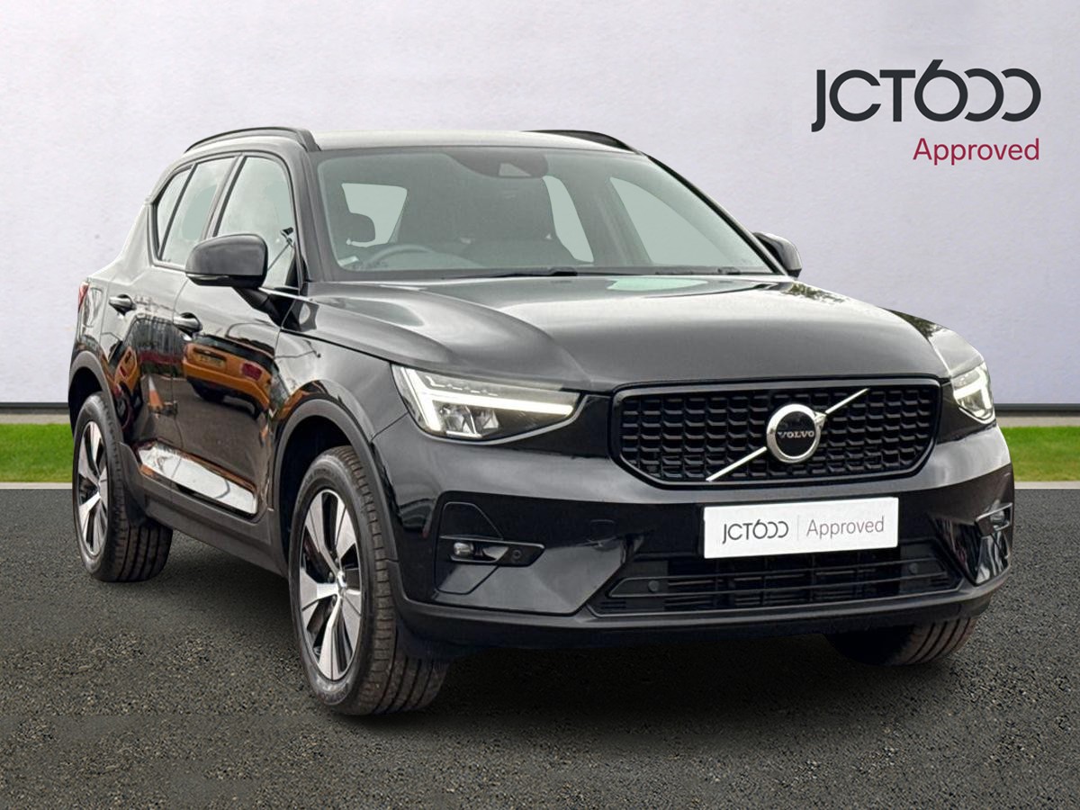 Main listing image - Volvo XC40 Recharge