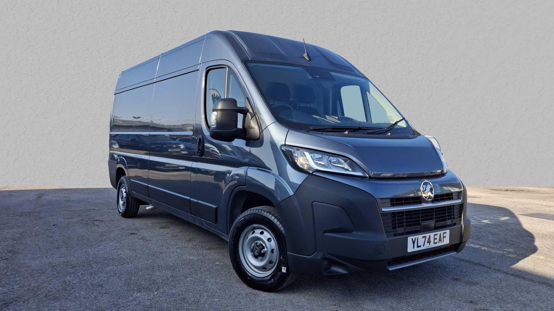 Main listing image - Vauxhall Movano