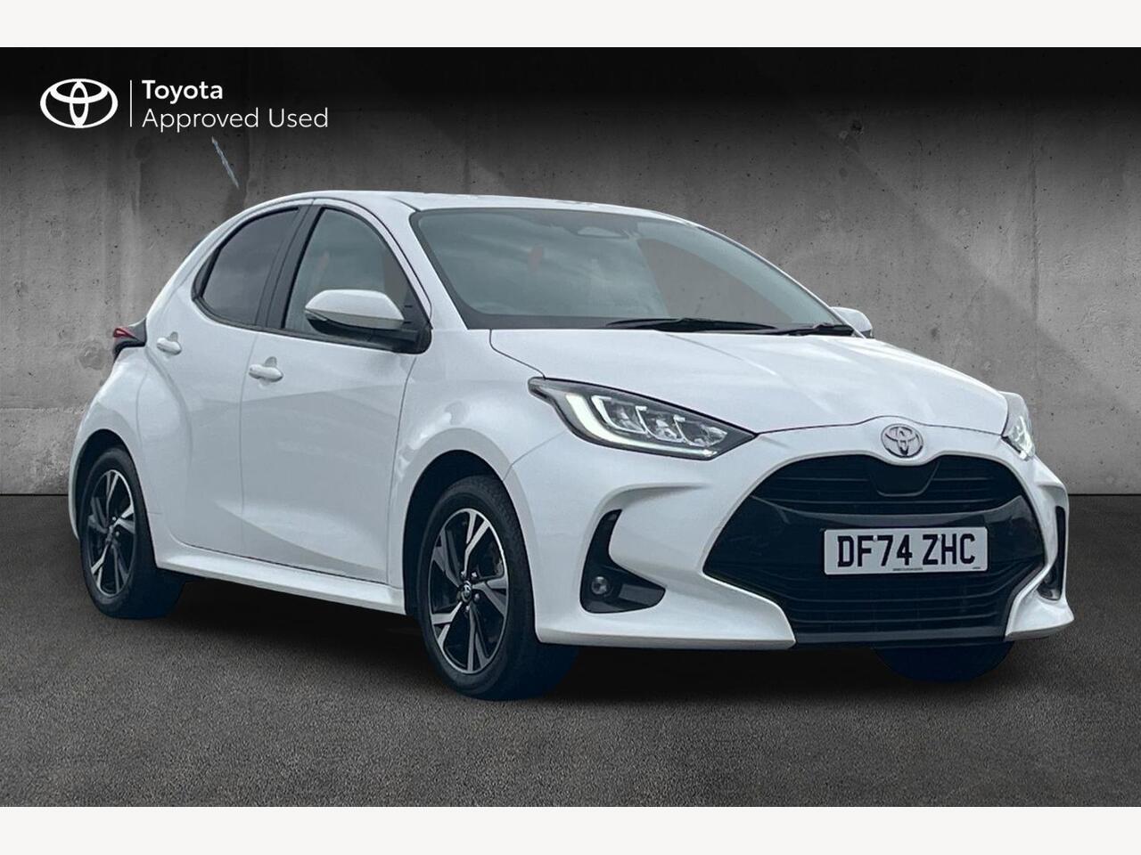 Main listing image - Toyota Yaris