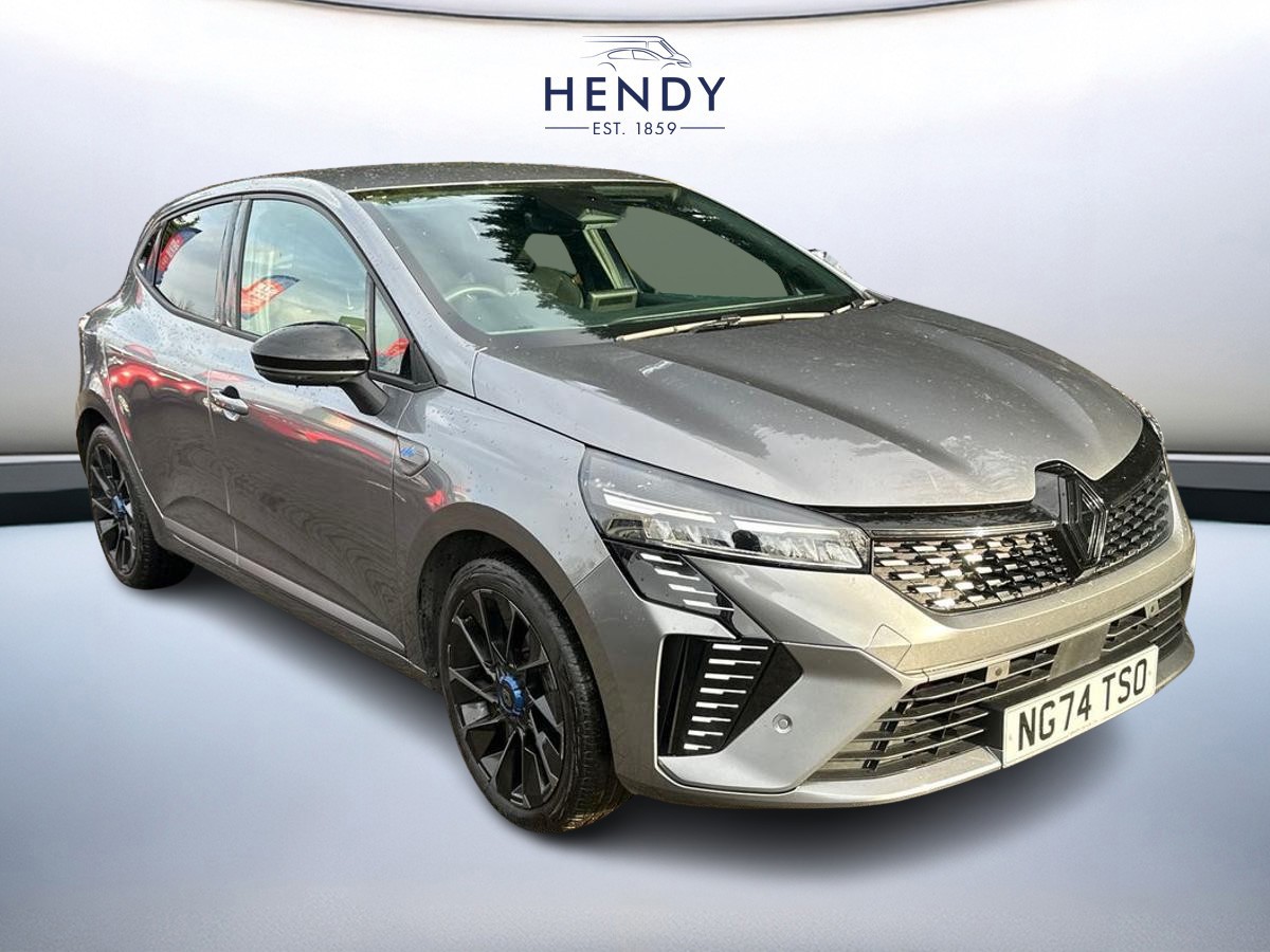 Main listing image - Renault Clio