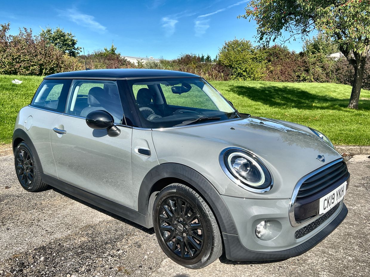 Main listing image - MINI Hatchback