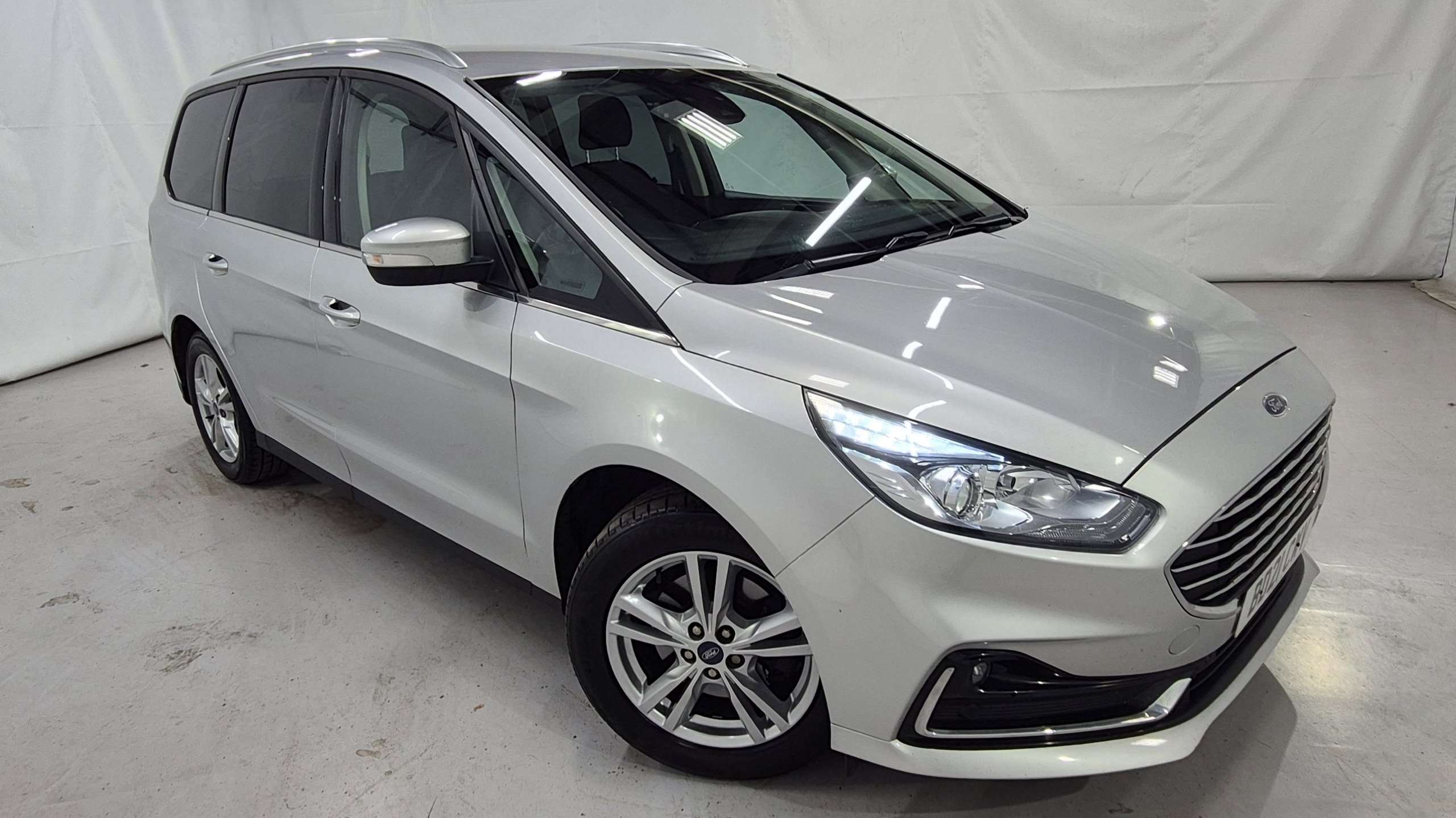 Main listing image - Ford Galaxy
