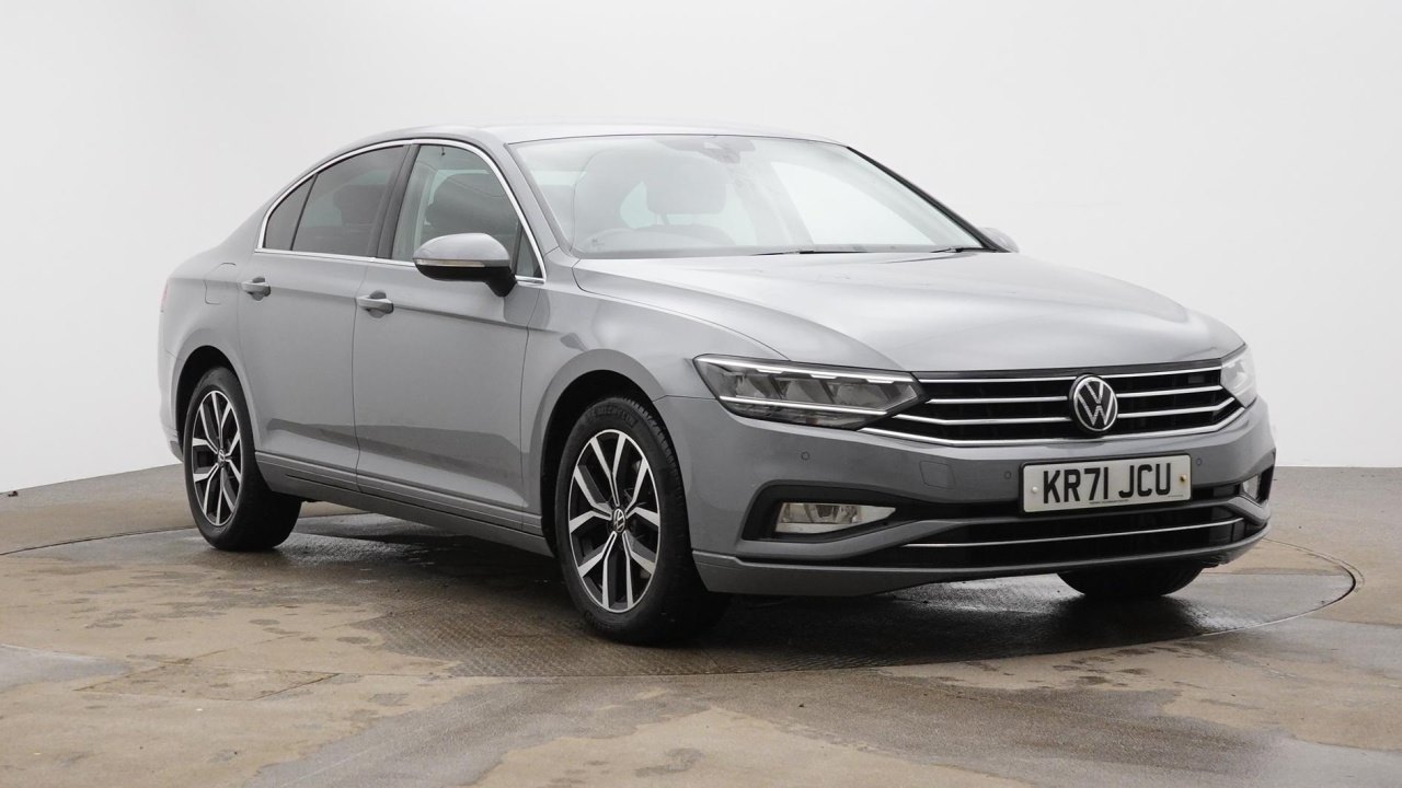 Main listing image - Volkswagen Passat