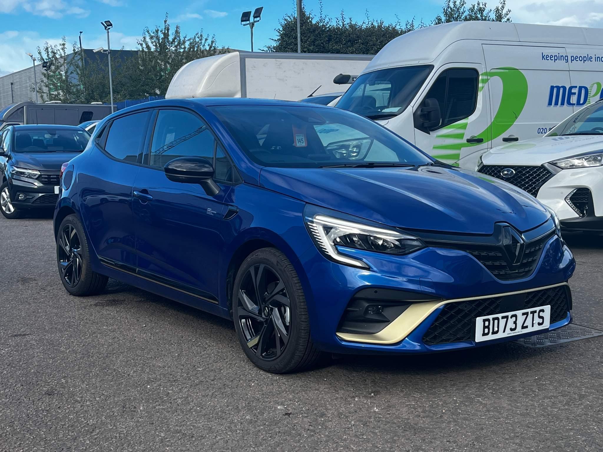 Main listing image - Renault Clio