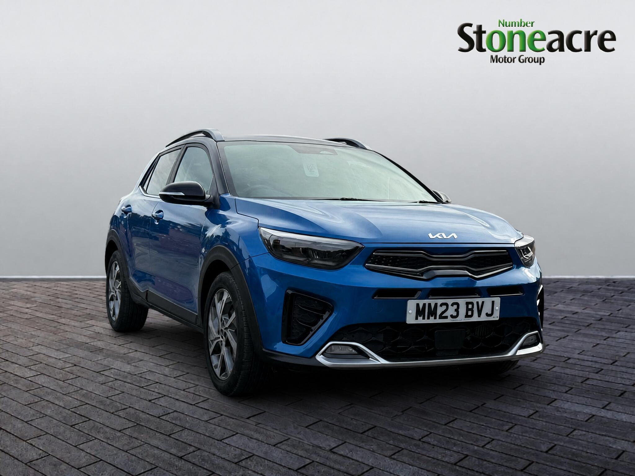 Main listing image - Kia Stonic