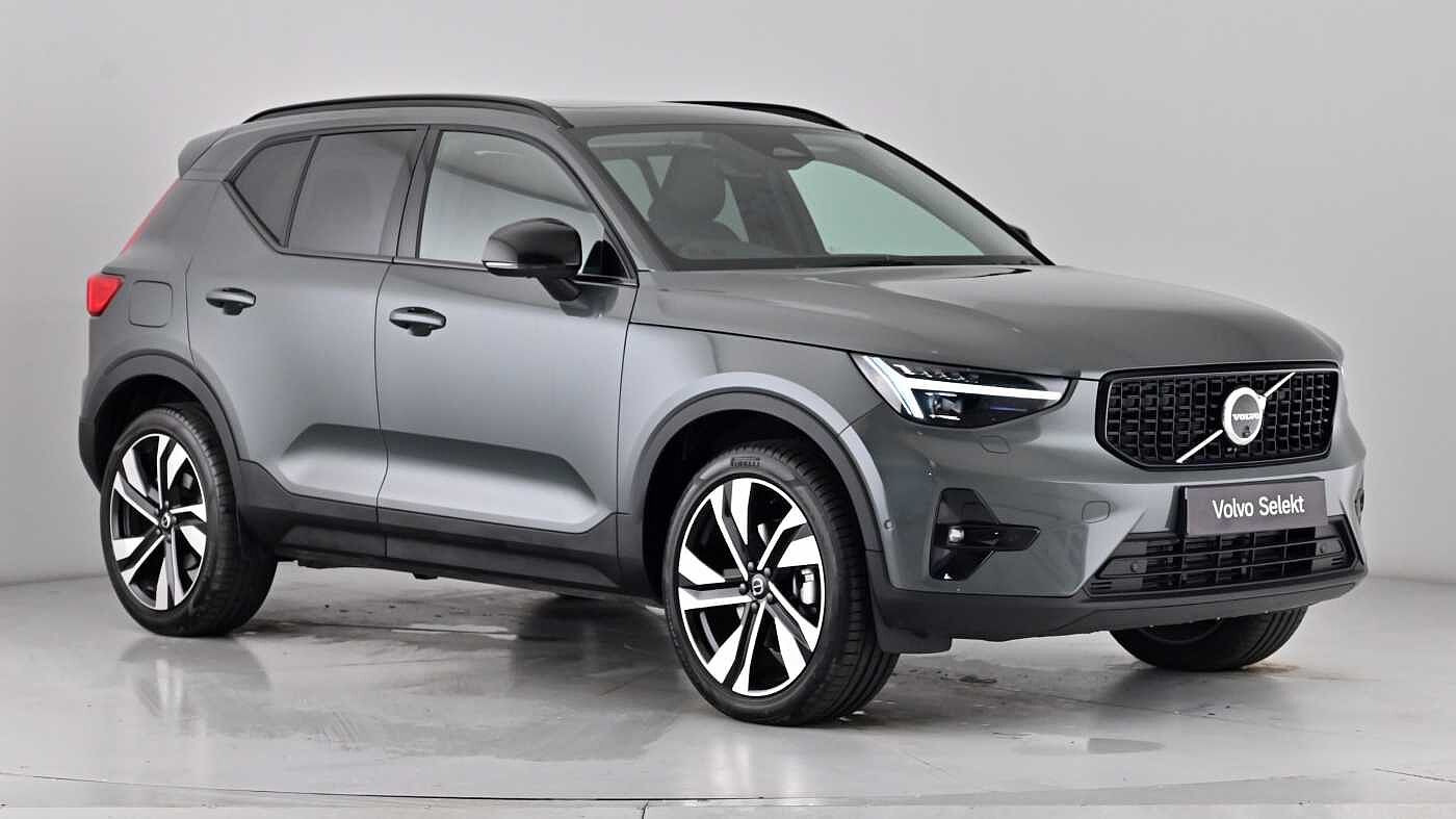Main listing image - Volvo XC40