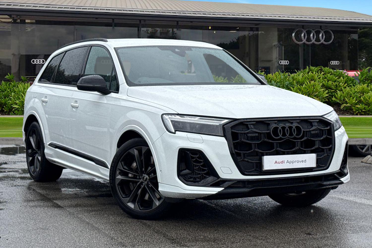 Main listing image - Audi Q7