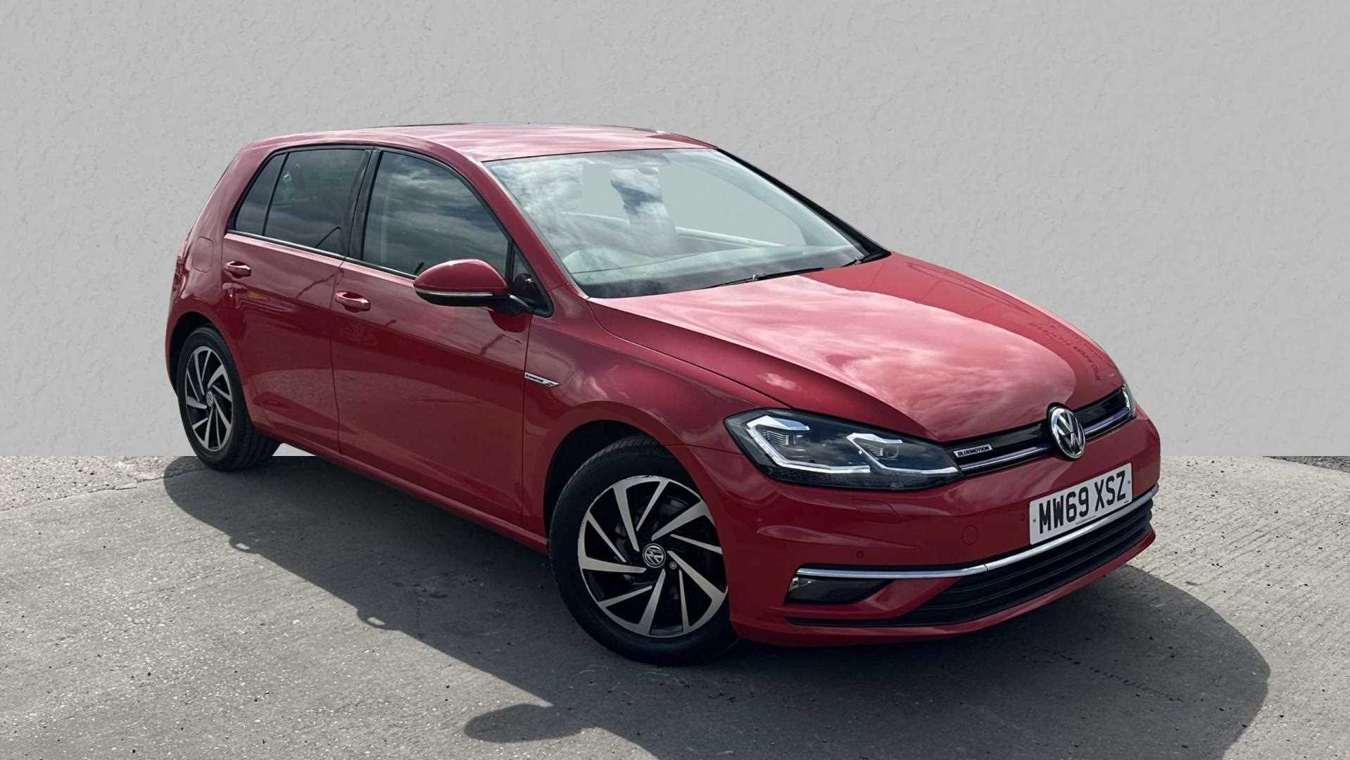 Main listing image - Volkswagen Golf