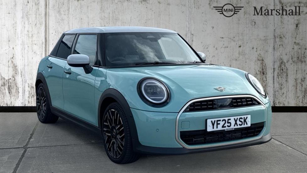 Main listing image - MINI Hatchback 5dr