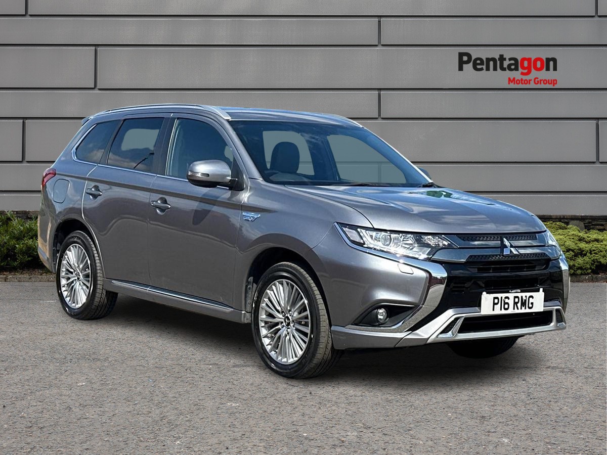 Main listing image - Mitsubishi Outlander