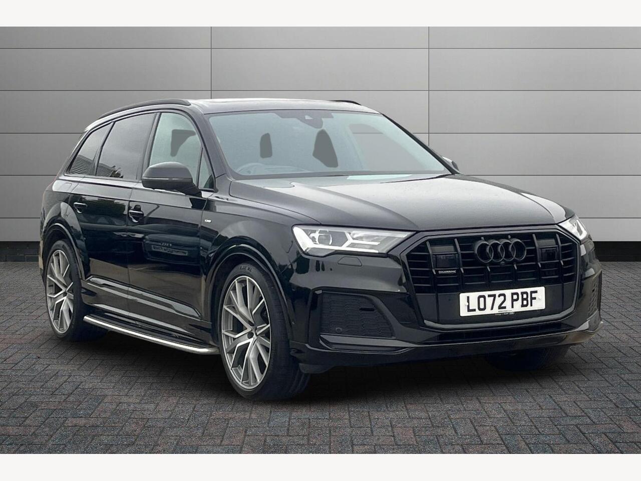 Main listing image - Audi Q7