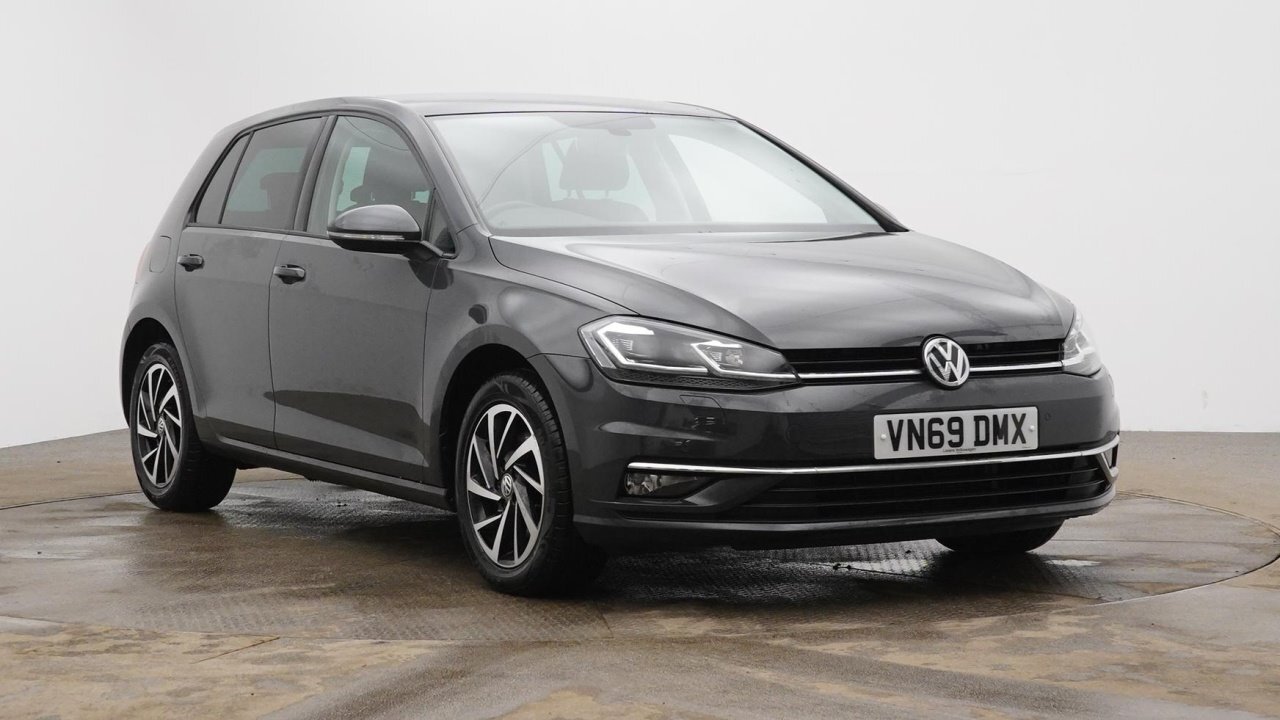 Main listing image - Volkswagen Golf