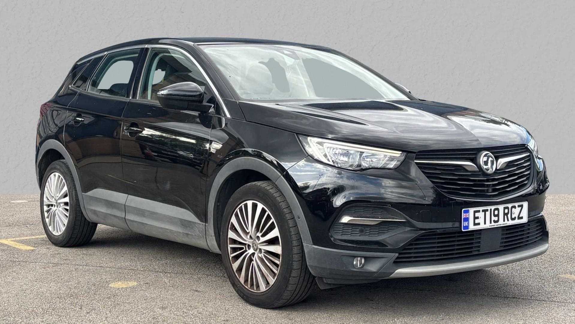 Main listing image - Vauxhall Grandland X