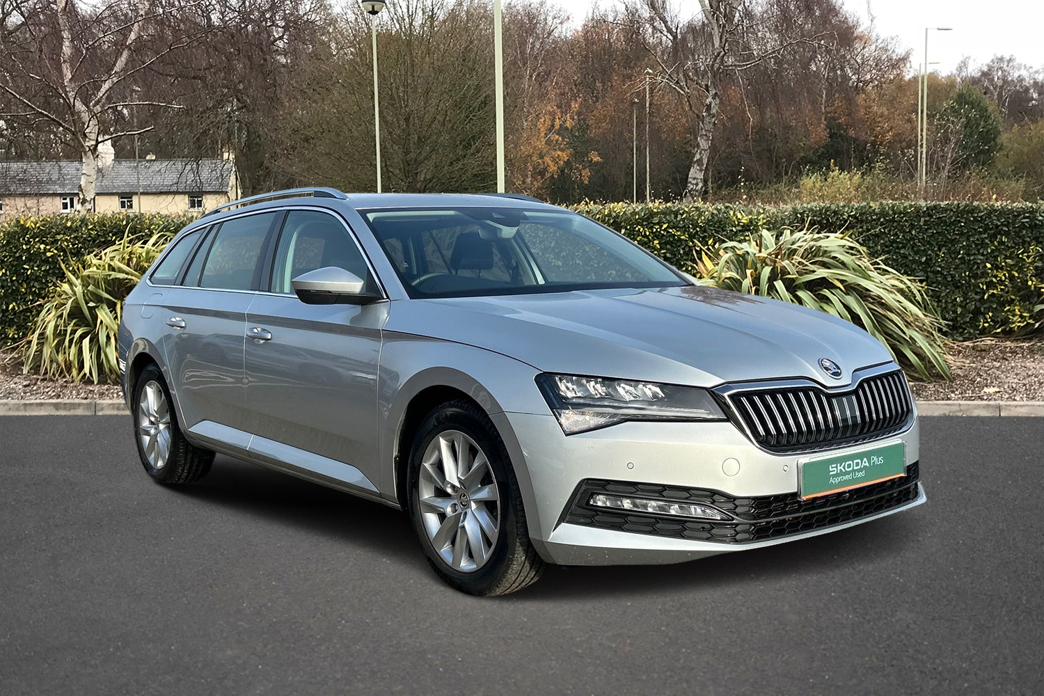 Main listing image - Skoda Superb Estate