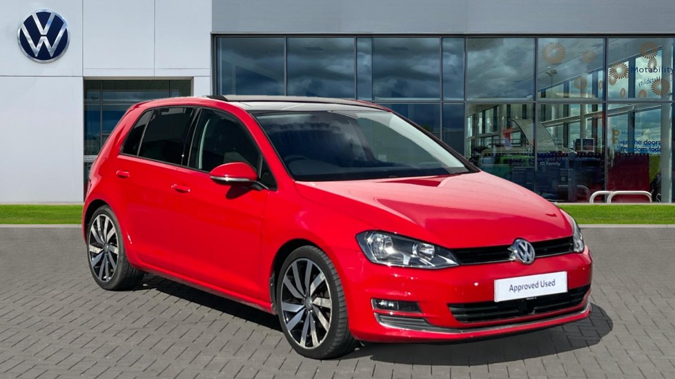 Main listing image - Volkswagen Golf