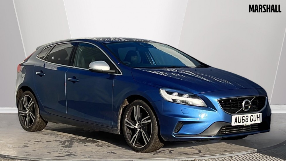 Main listing image - Volvo V40
