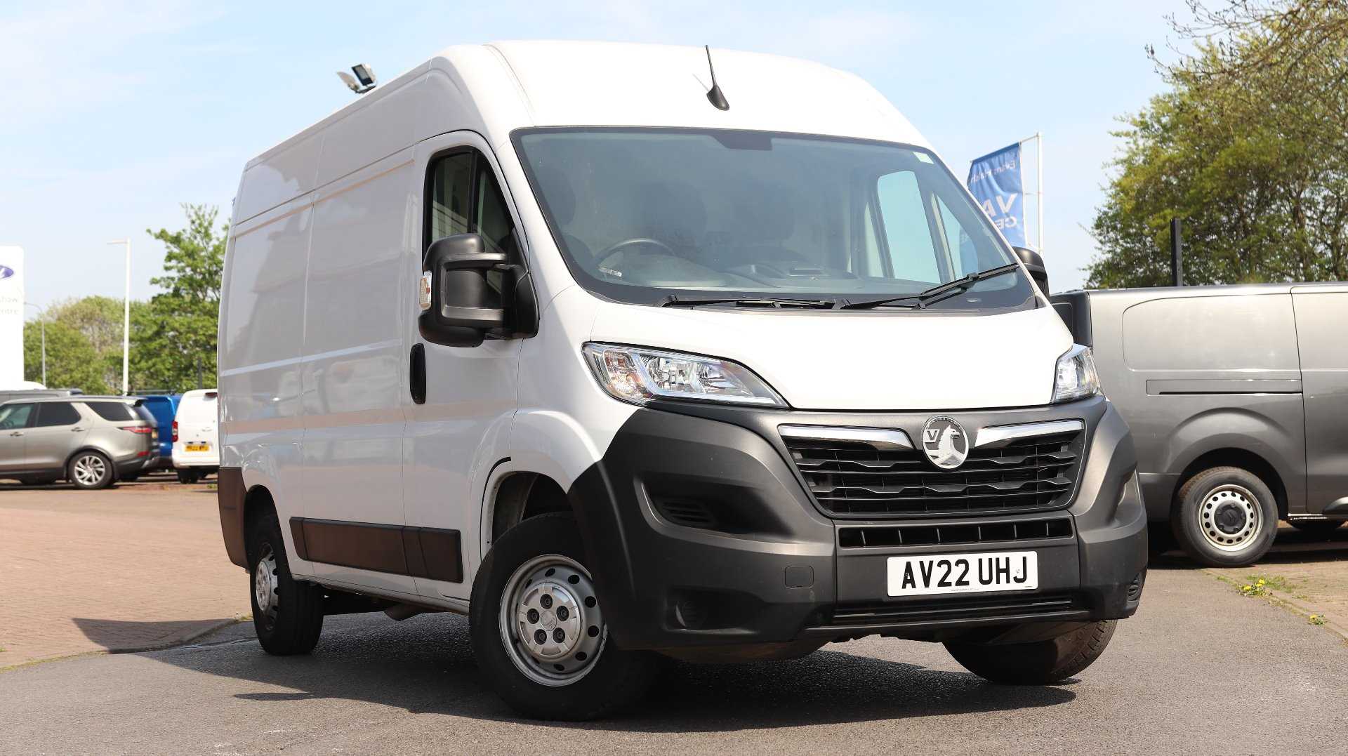 Main listing image - Vauxhall Movano