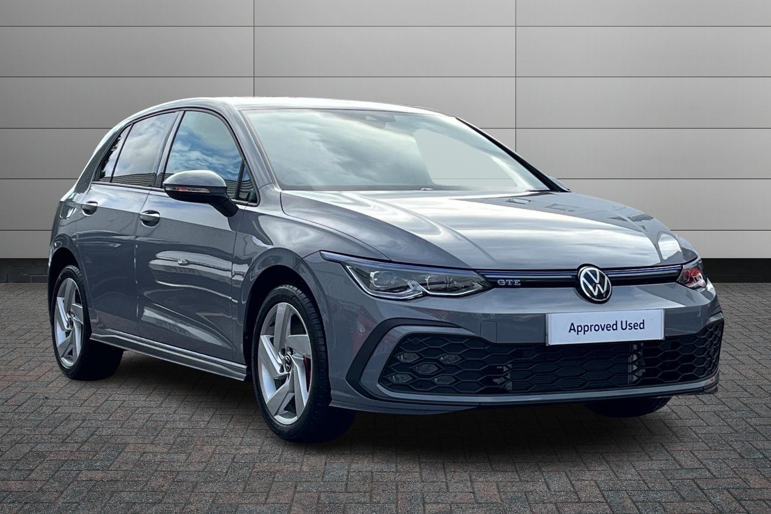 Main listing image - Volkswagen Golf GTE