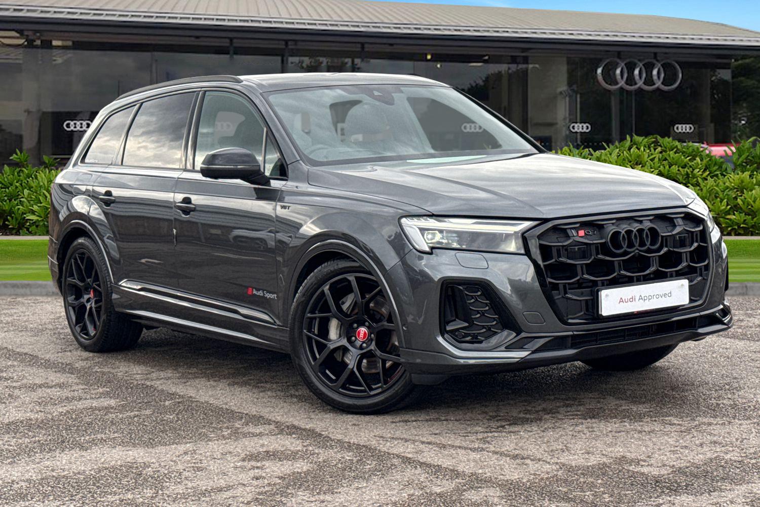 Main listing image - Audi Q7