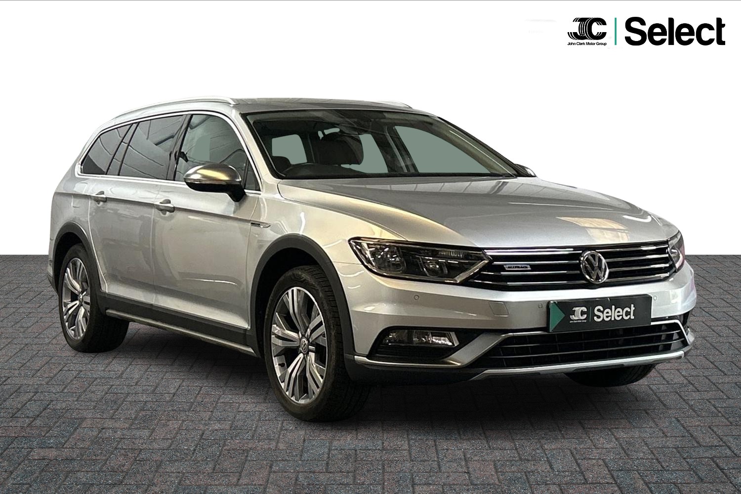Main listing image - Volkswagen Passat Alltrack