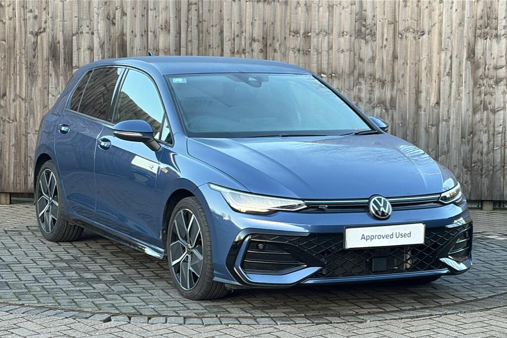 Main listing image - Volkswagen Golf