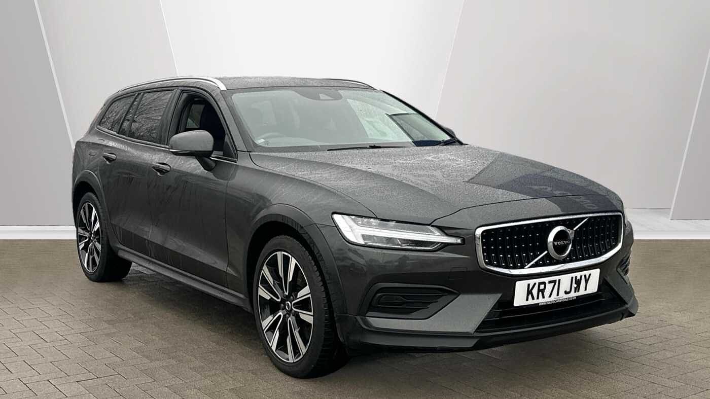 Main listing image - Volvo V60 Cross Country