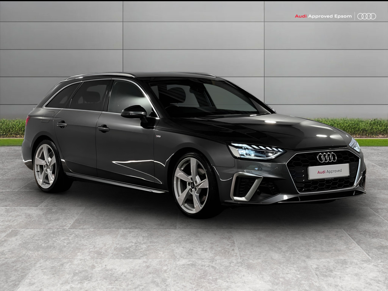 Main listing image - Audi A4