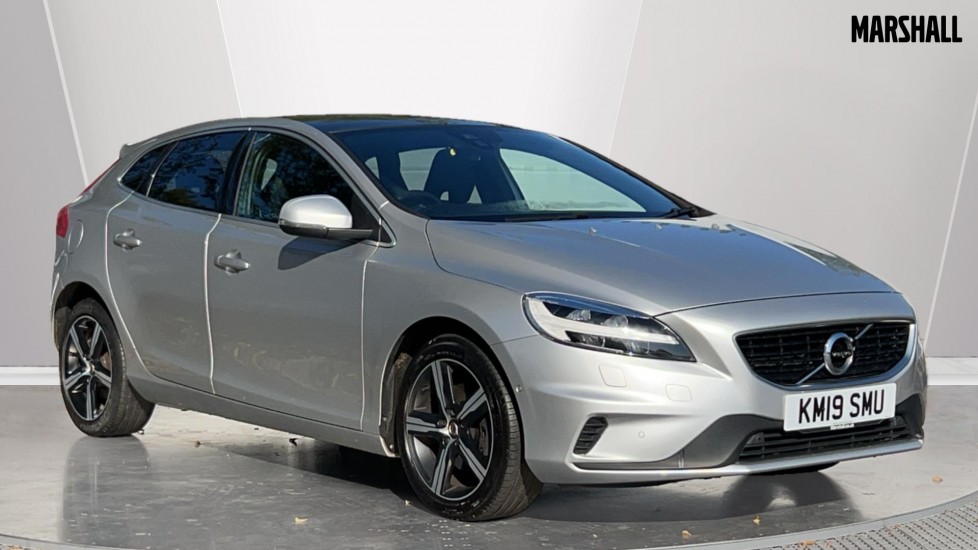 Main listing image - Volvo V40