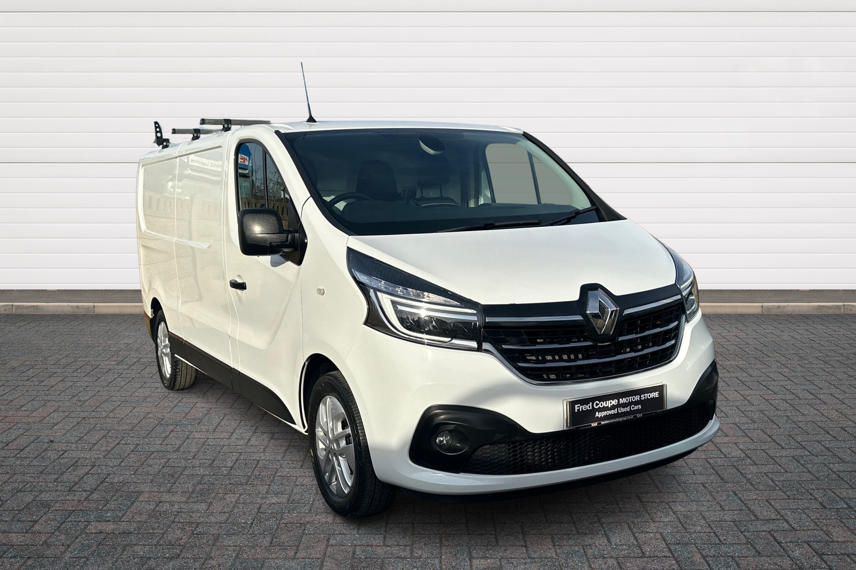 Main listing image - Renault Trafic