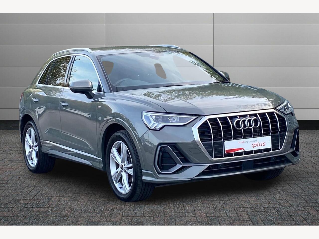 Main listing image - Audi Q3