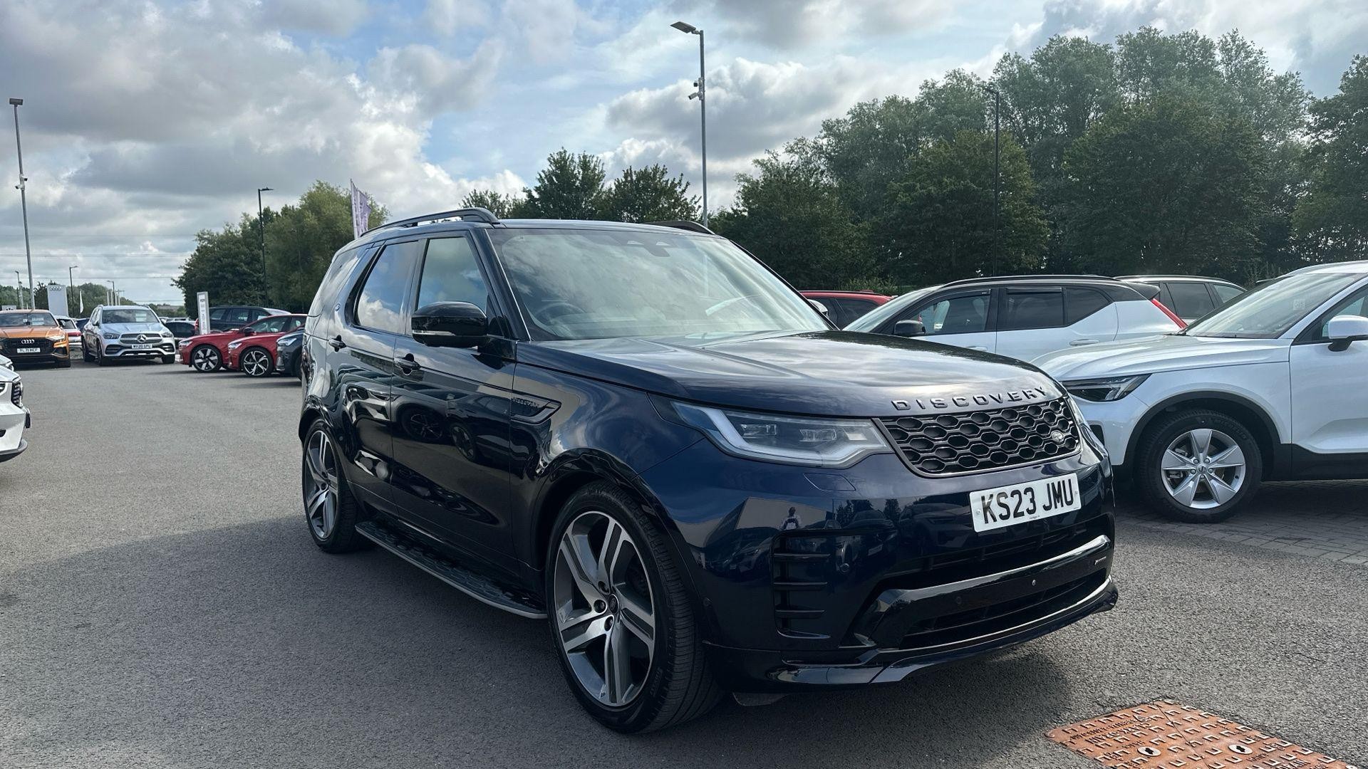 Main listing image - Land Rover Discovery