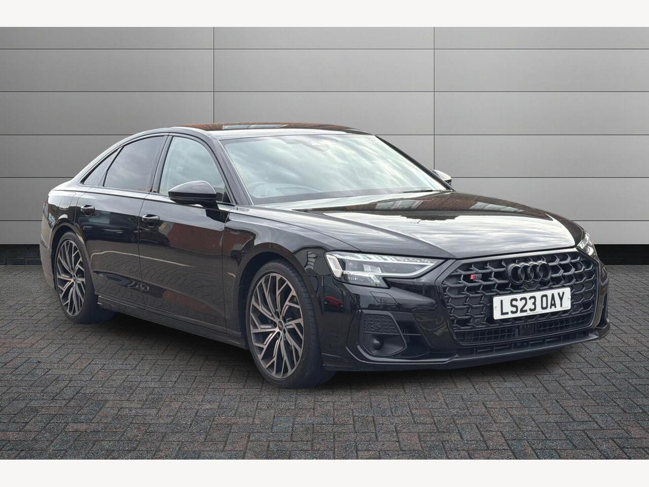 Main listing image - Audi S8