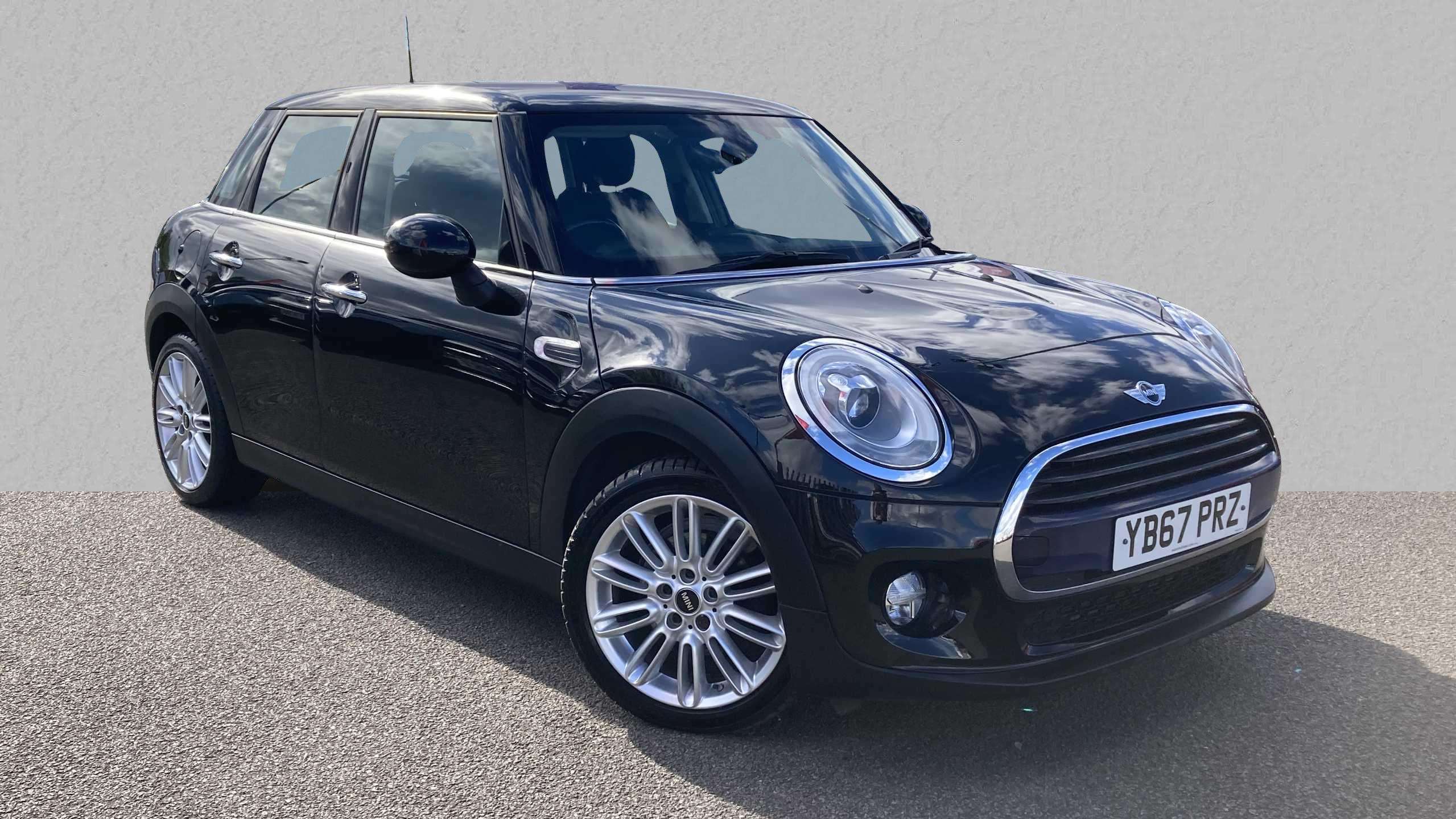 Main listing image - MINI Hatchback 5dr