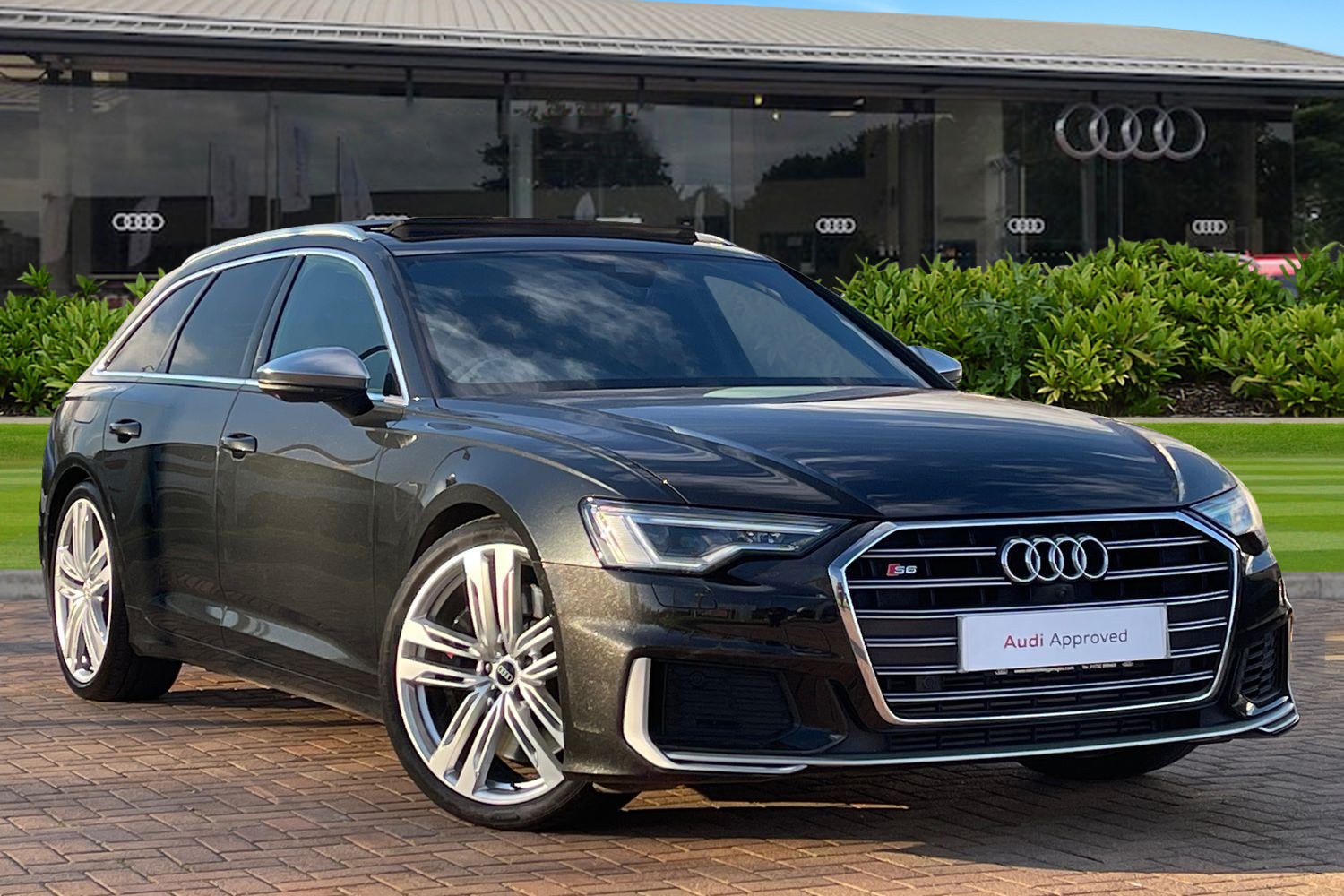 Main listing image - Audi S6