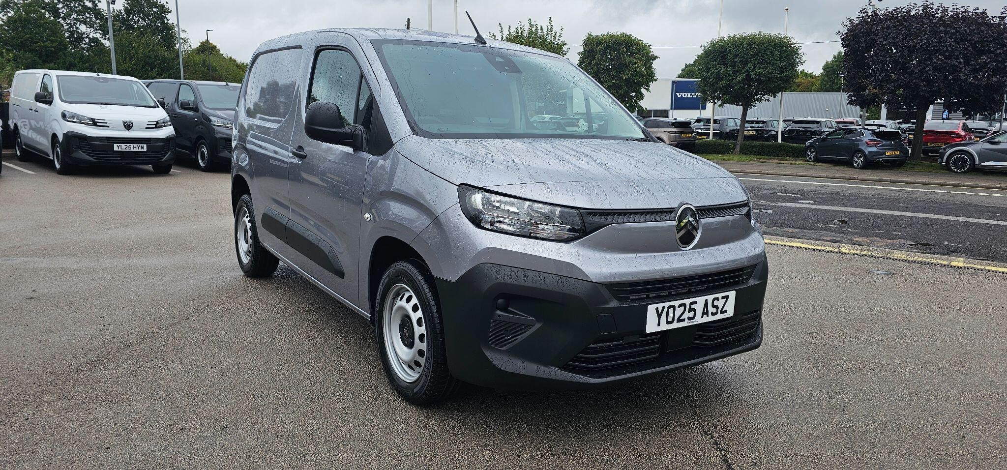 Main listing image - Citroen Berlingo Van