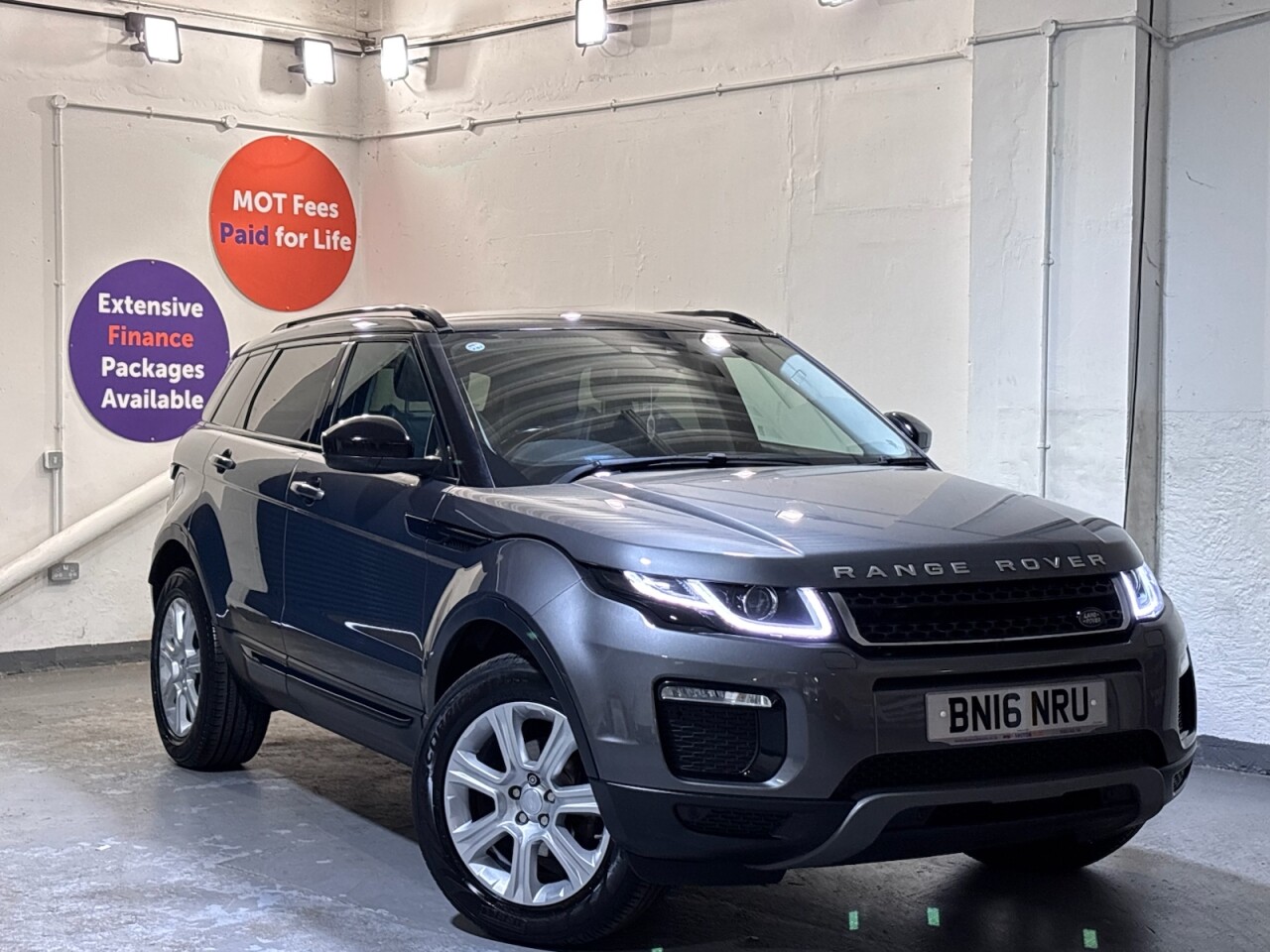 Main listing image - Land Rover Range Rover Evoque